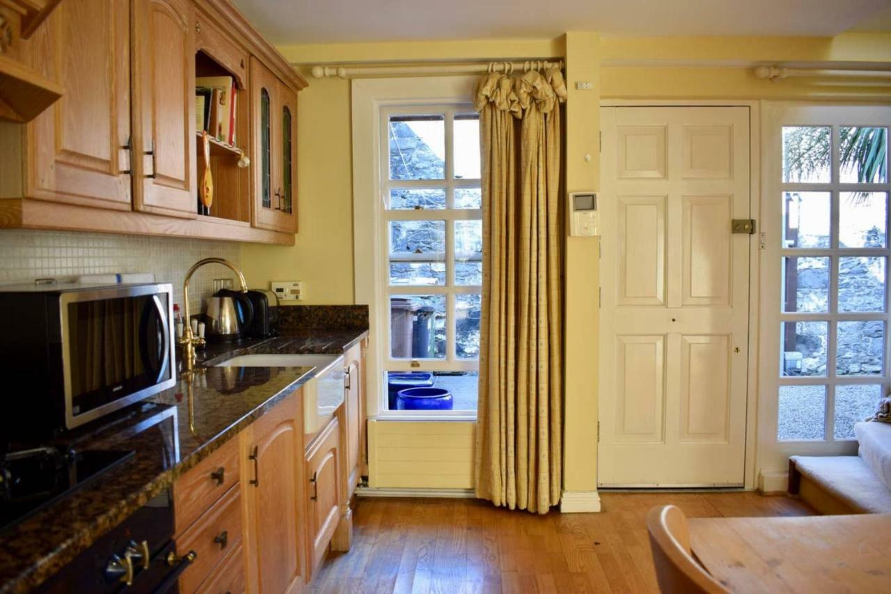 Elegant 2 Bedroom Coach House Apartment Dublin
