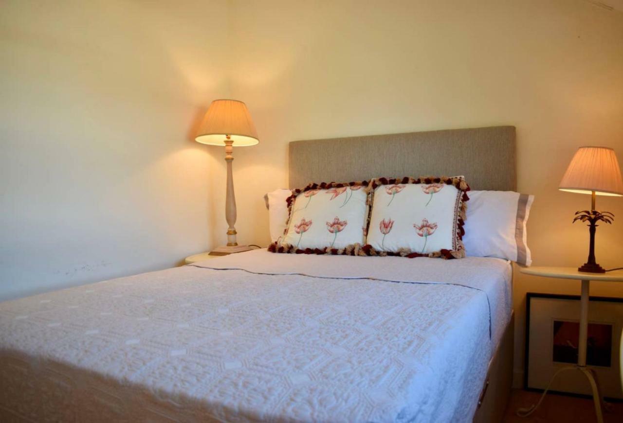 Elegant 2 Bedroom Coach House * Dublin